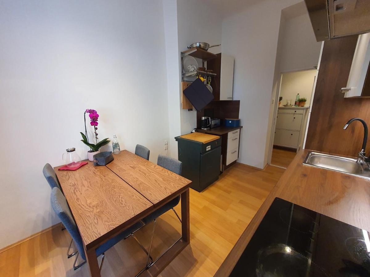 Central Graz Apartments By Payman Club Экстерьер фото